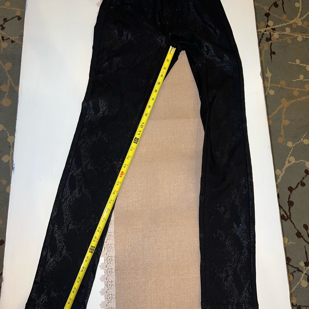 Snakeskin Print Skinny Pants - Picture 9 of 12